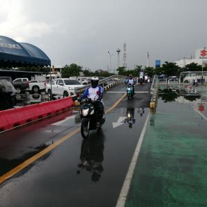 รุ่นที่ 1 บริษัท โตชิบาแคร์เรียร์ (ประเทศไทย) จำกัด ได้จัดอบรมขับขี่ปลอดภัยให้กับพนักงานของบริษัทฯ เพื่อให้พนักงานมีทักษะการขับขี่รถจักรยานยนต์อย่างถูกต้องและปลอดภัยบนท้องถนน