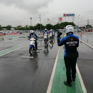 รุ่นที่ 2 บริษัท โตชิบาแคร์เรียร์ (ประเทศไทย) จำกัด ได้จัดอบรมขับขี่ปลอดภัยให้กับพนักงานของบริษัทฯ เพื่อให้พนักงานมีทักษะการขับขี่รถจักรยานยนต์อย่างถูกต้องและปลอดภัยบนท้องถนน