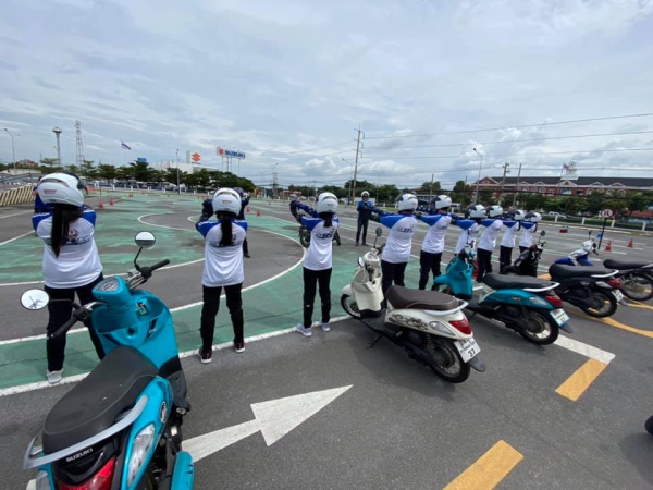 การอบรมขับขี่ปลอดภัย ขั้นพื้นฐาน (Safety Riding Course) Furukawa Fitel (THAILAND) CO., LTD  ในวันที่ 7 ตุลาคม  2563  ที่ผ่านมา 